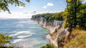 Rügen: Kreidefelsen, Ostsee. Ideal für Urlaub, Ferienwohnungen & Ferienhaus Management auf Rügen.