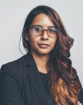 Frau, Ferienhaus-Administration, Verwaltung, Vermietung, professionelles Management.
