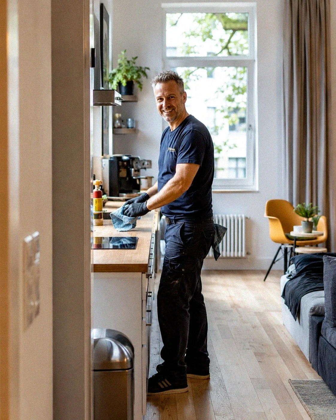 Favorent-Service: digitaler, mehrsprachiger Check-in an einer Hannoveraner Stadtwohnung